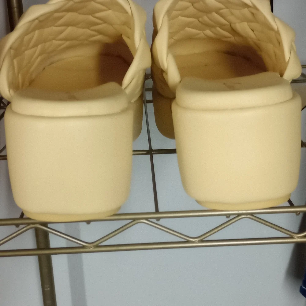 Shoes. Circus by Sam Edelman. Size: 9. Color: Butter Yellow. NWT. - Picture 4 of 7